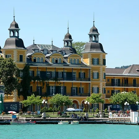 ベッド・アンド・ブレックファスト Haus Klement *