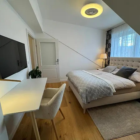 Haus Klement Bed and breakfast