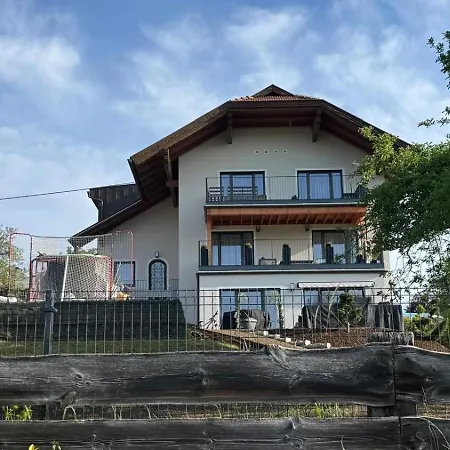 Bed & Breakfast Haus Klement *